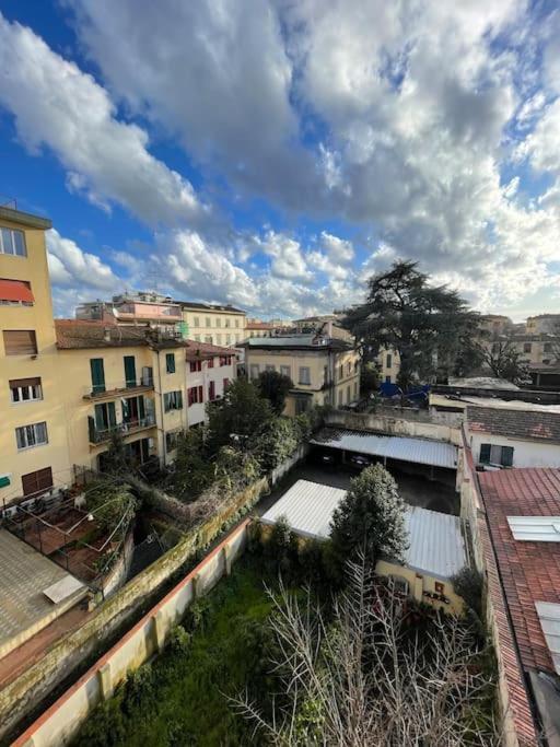 Luminoso Appartamento Fiorentino Florence Luaran gambar